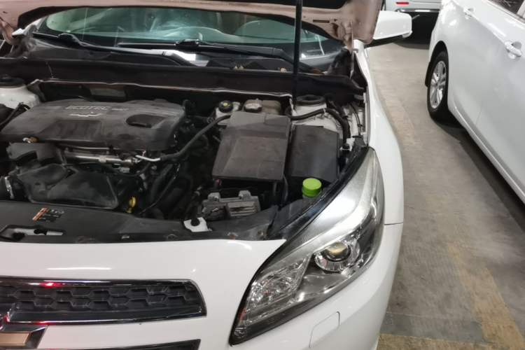 Used Chevrolet Malibu 2014 2.0L Automatic Luxury Edition Engine Bay Left
