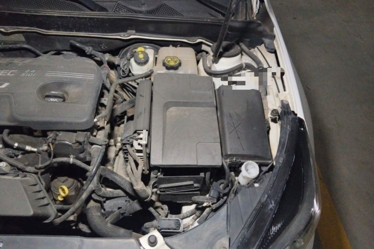 Used Chevrolet Malibu 2014 2.4L Automatic Luxury Edition Engine Bay Left