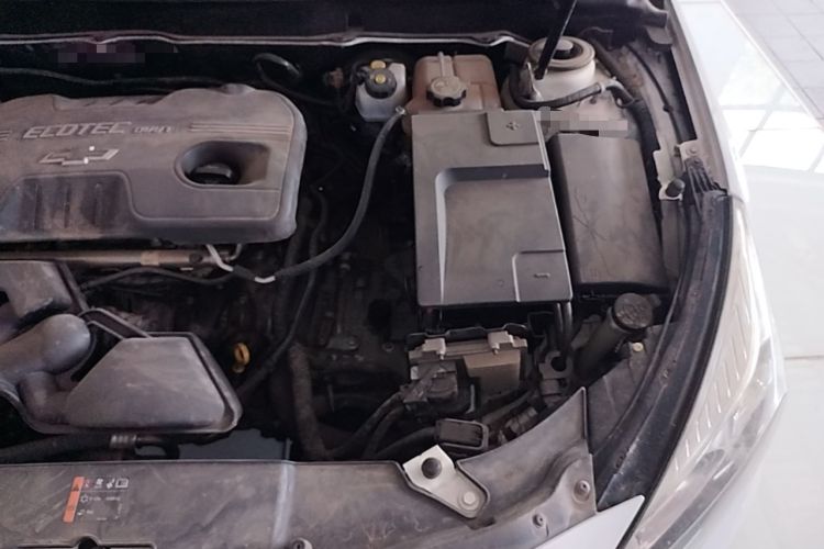 Used Chevrolet Malibu 2014 2.0L Automatic Comfort Edition Engine Bay Left