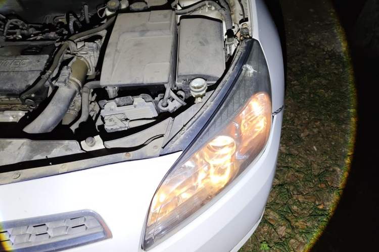 Used Chevrolet Malibu 2014 1.6T Automatic Comfort Edition Engine Bay Left