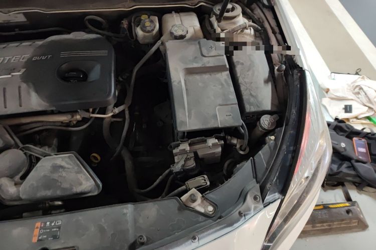 Used Chevrolet Malibu 2014 2.0L Automatic Luxury Edition Engine Bay Left