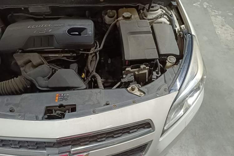 Used Chevrolet Malibu 2014 2.0L Automatic Luxury Edition Engine Bay Left