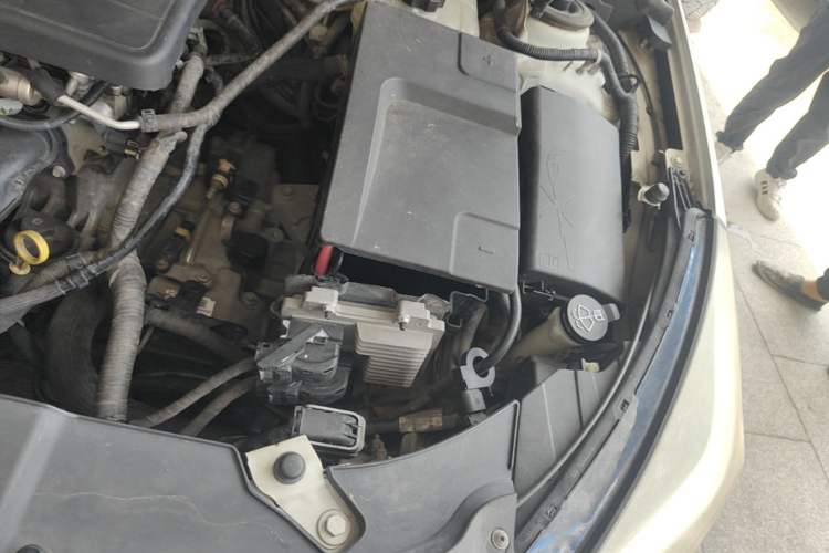 Used Chevrolet Malibu 2014 2.0L Automatic Luxury Edition Engine Bay Left