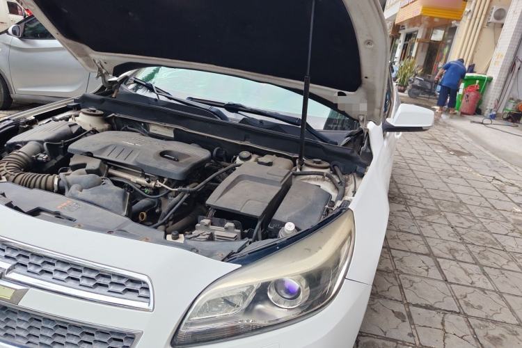 Used Chevrolet Malibu 2014 2.0L Automatic Luxury Edition Engine Bay Left