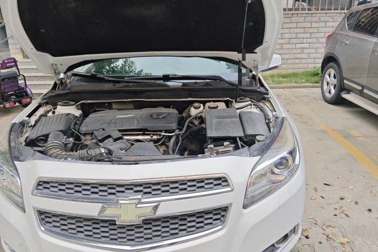 Used Chevrolet Malibu 2014 2.0L Automatic Luxury Edition Engine Bay Left