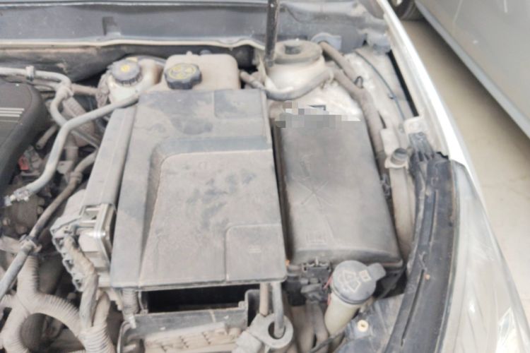 Used Chevrolet Malibu 2014 2.4L Automatic Luxury Edition Engine Bay Left