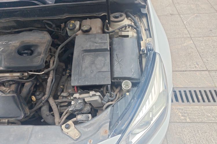 Used Chevrolet Malibu 2014 2.0L Automatic Comfort Edition Engine Bay Left