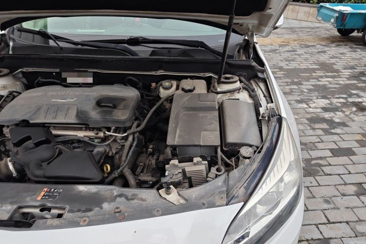 Used Chevrolet Malibu 2014 2.0L Automatic Comfort Edition Engine Bay Left