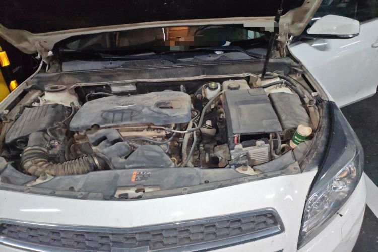 Used Chevrolet Malibu 2014 2.0L Automatic Luxury Edition Engine Bay Left
