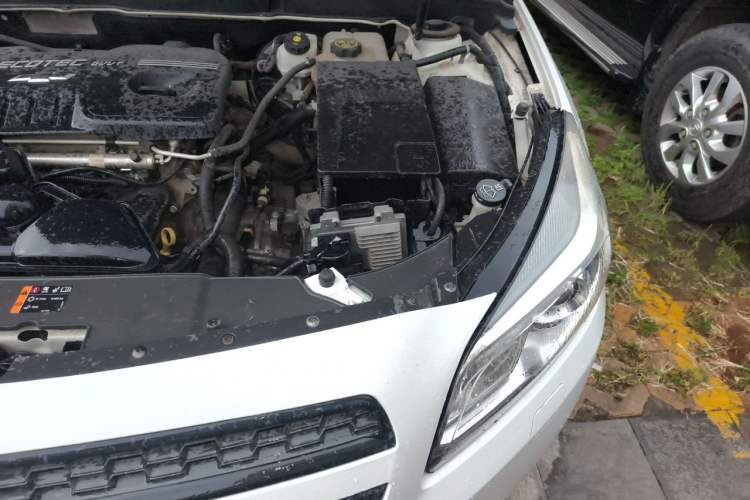Used Chevrolet Malibu 2014 2.0L Automatic Luxury Edition Engine Bay Left