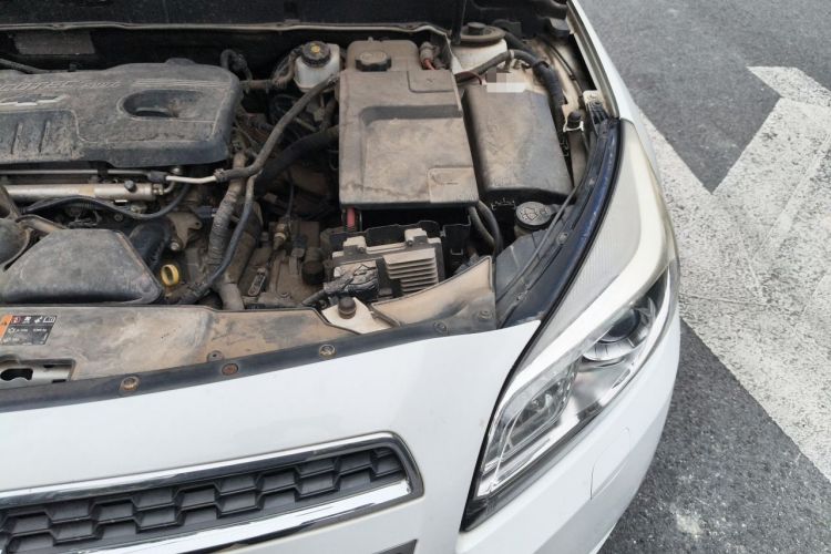 Used Chevrolet Malibu 2014 2.0L Automatic Luxury Edition Engine Bay Left