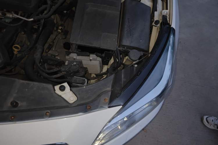 Used Chevrolet Malibu 2014 2.0L Automatic Luxury Edition Engine Bay Left
