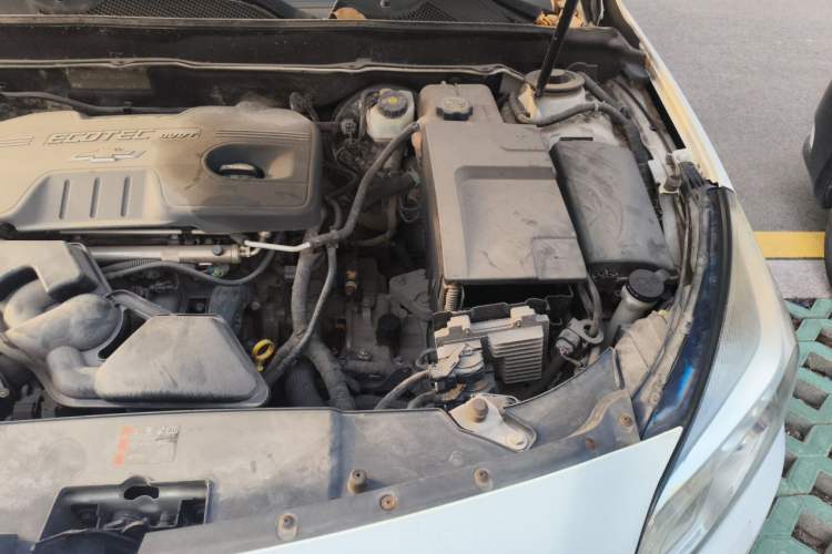 Used Chevrolet Malibu 2014 2.0L Automatic Luxury Edition Engine Bay Left