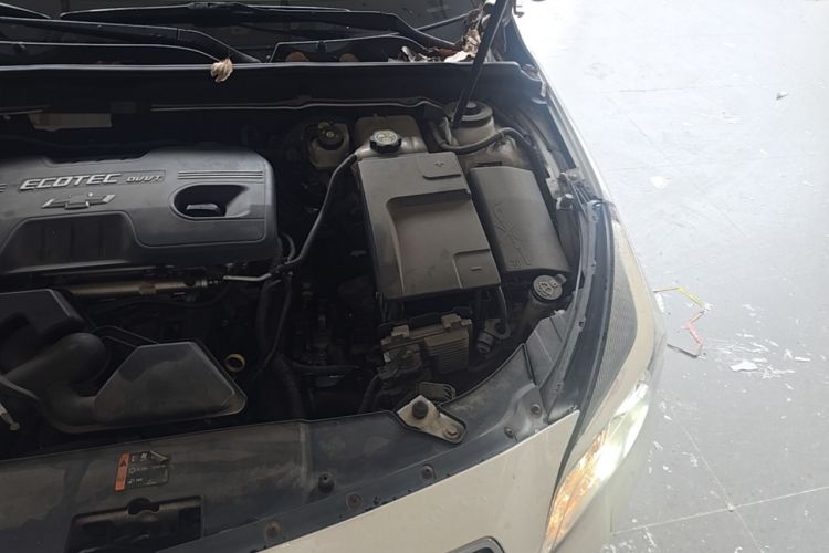 Used Chevrolet Malibu 2014 2.0L Automatic Luxury Edition Engine Bay Left
