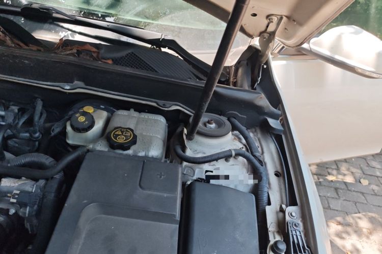 Used Chevrolet Malibu 2014 1.6T Automatic Comfort Edition Engine Bay Left