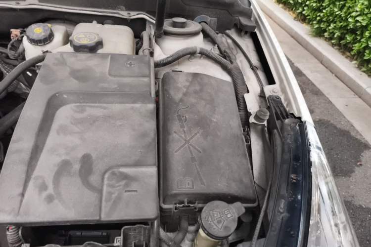 Used Chevrolet Malibu 2014 2.0L Automatic Comfort Edition Engine Bay Left