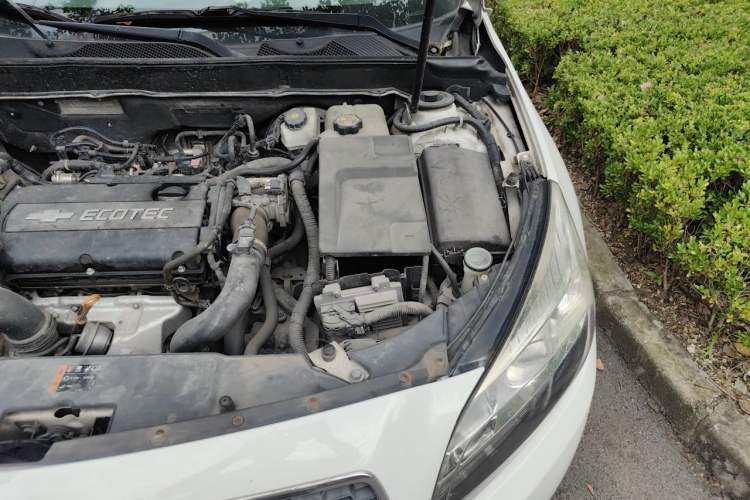 Used Chevrolet Malibu 2014 1.6T Automatic Comfort Edition Engine Bay Left