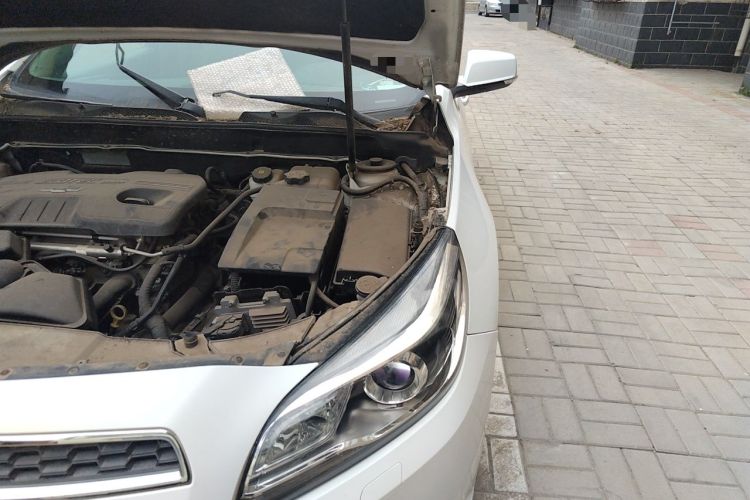 Used Chevrolet Malibu 2014 2.0L Automatic Luxury Edition Engine Bay Left