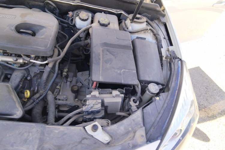 Used Chevrolet Malibu 2014 2.0L Automatic Comfort Edition Engine Bay Left