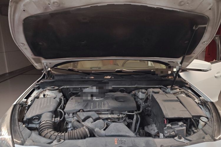 Used Chevrolet Malibu 2014 2.0L Automatic Comfort Edition Engine Bay