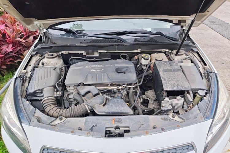 Used Chevrolet Malibu 2014 2.0L Automatic Comfort Edition Engine Bay