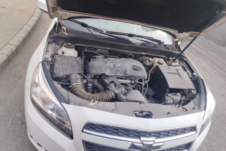 Used Chevrolet Malibu 2014 2.0L Automatic Comfort Edition Engine Bay