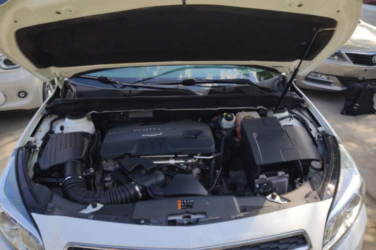 Used Chevrolet Malibu 2014 2.0L Automatic Luxury Edition Engine Bay