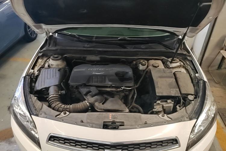Used Chevrolet Malibu 2014 2.0L Automatic Comfort Edition Engine Bay