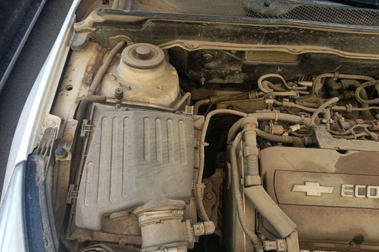 Used Chevrolet Malibu 2014 1.6T Automatic Comfort Edition Engine Bay Right