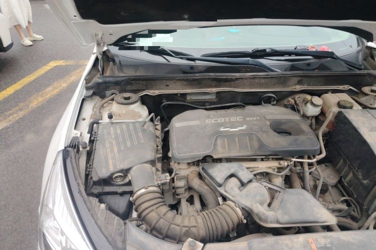 Used Chevrolet Malibu 2014 2.0L Automatic Comfort Edition Engine Bay Right