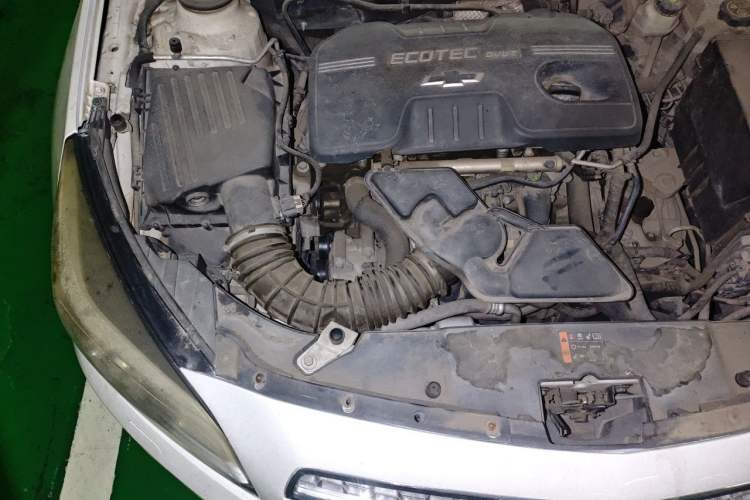 Used Chevrolet Malibu 2014 2.0L Automatic Luxury Edition Engine Bay Right