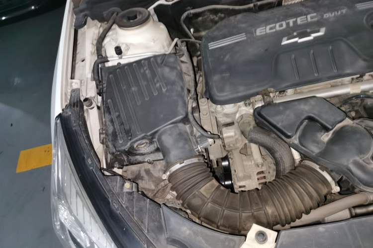 Used Chevrolet Malibu 2014 2.0L Automatic Comfort Edition Engine Bay Right