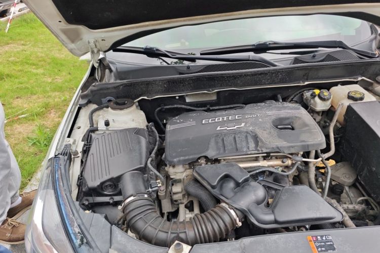 Used Chevrolet Malibu 2014 2.0L Automatic Luxury Edition Engine Bay Right