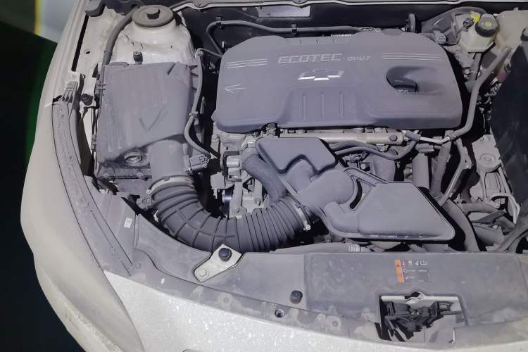 Used Chevrolet Malibu 2014 2.0L Automatic Luxury Edition Engine Bay Right