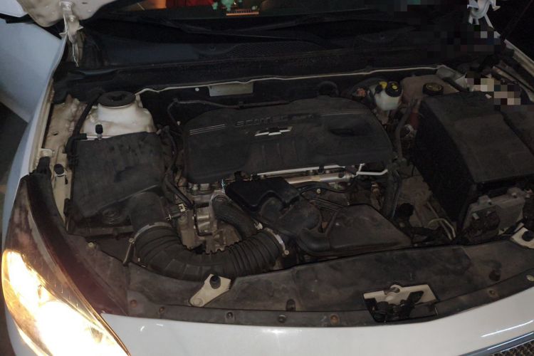 Used Chevrolet Malibu 2014 2.0L Automatic Comfort Edition Engine Bay Right