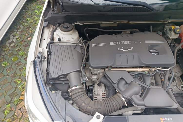 Used Chevrolet Malibu 2014 2.0L Automatic Luxury Edition Engine Bay Right