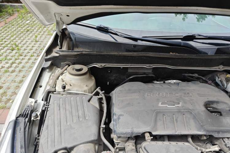 Used Chevrolet Malibu 2014 2.4L Automatic Luxury Edition Engine Bay Right