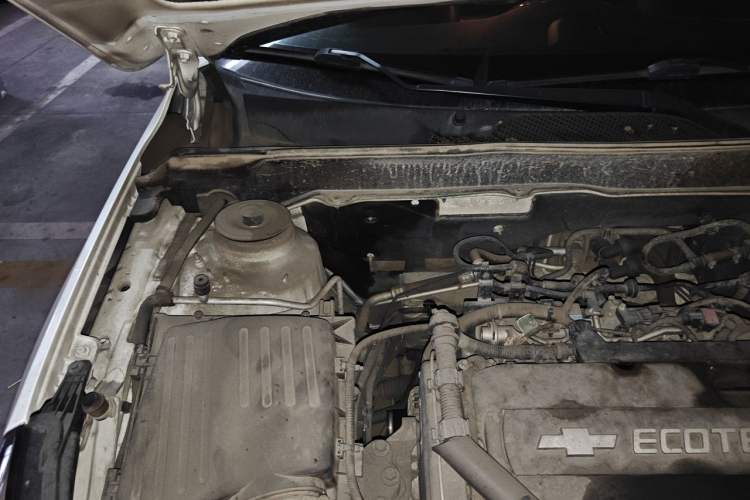 Used Chevrolet Malibu 2014 1.6T Automatic Comfort Edition Engine Bay Right