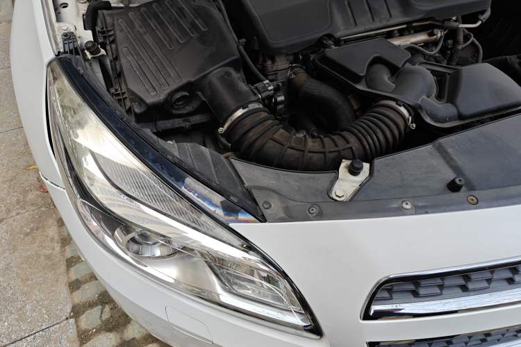 Used Chevrolet Malibu 2014 2.0L Automatic Luxury Edition Engine Bay Right