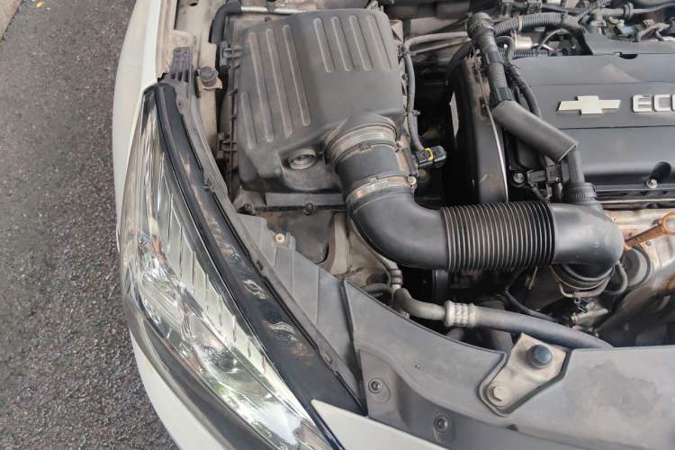 Used Chevrolet Malibu 2014 1.6T Automatic Comfort Edition Engine Bay Right