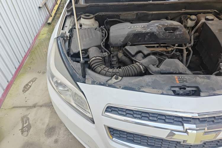 Used Chevrolet Malibu 2014 2.0L Automatic Luxury Edition Engine Bay Right
