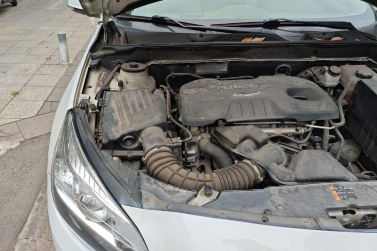 Used Chevrolet Malibu 2014 2.0L Automatic Comfort Edition Engine Bay Right