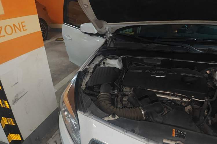 Used Chevrolet Malibu 2014 2.0L Automatic Luxury Edition Engine Bay Right