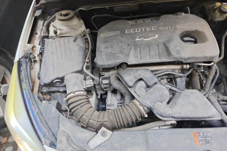 Used Chevrolet Malibu 2014 2.0L Automatic Luxury Edition Engine Bay Right