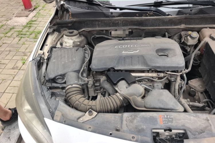 Used Chevrolet Malibu 2014 2.0L Automatic Comfort Edition Engine Bay Right