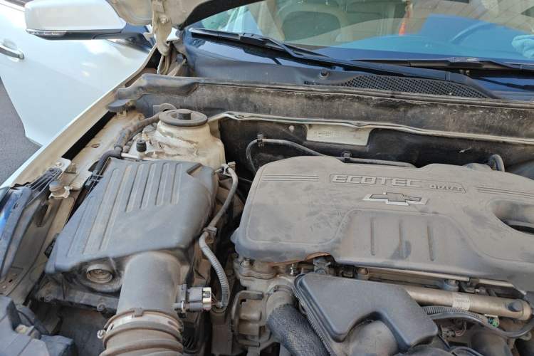 Used Chevrolet Malibu 2014 2.0L Automatic Luxury Edition Engine Bay Right
