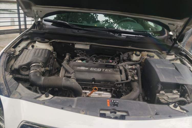 Used Chevrolet Malibu 2014 1.6T Automatic Comfort Edition Engine Bay Right
