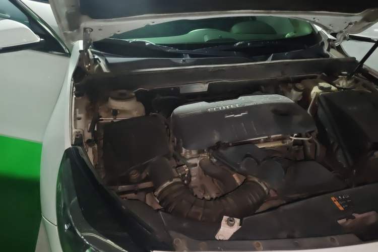 Used Chevrolet Malibu 2014 2.0L Automatic Comfort Edition Engine Bay Right