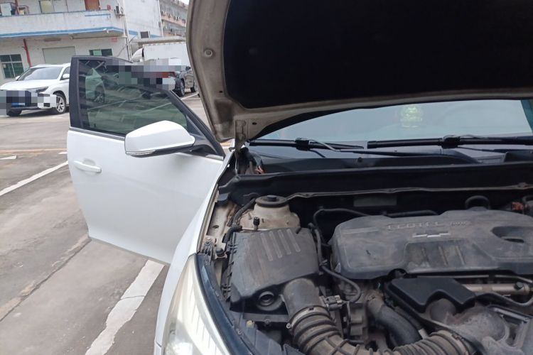 Used Chevrolet Malibu 2014 2.0L Automatic Comfort Edition Engine Bay Right