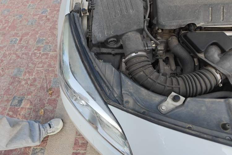 Used Chevrolet Malibu 2014 2.0L Automatic Luxury Edition Engine Bay Right